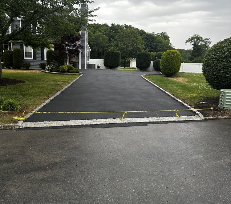 Asphalt Driveway in Suffolk County, NY: Lifespan Guide | Island Driveways & Patios, Inc.